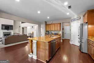 211 Fox Hall Crossing W, Senoia, GA 30276 - Photo 13