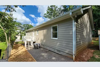 188 Poplar Street, Buford, GA 30518 - Photo 3