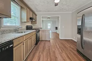 202 White St, Hogansville, GA 30230 - Photo 11
