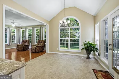 100 Avondale Circle, Newnan, GA 30265 - Photo 13