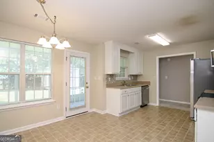 330 Tyson Glen Dr, Warner Robins, GA 31088 - Photo 9