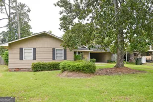 1301 Dean Dr, Waycross, GA 31501 - Photo 43