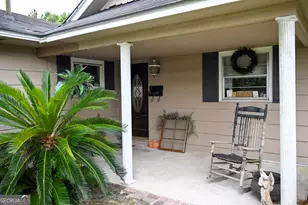 1301 Dean Dr, Waycross, GA 31501 - Photo 5