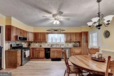1889 Ridgedale Drive, Snellville, GA 30078 - Photo 7