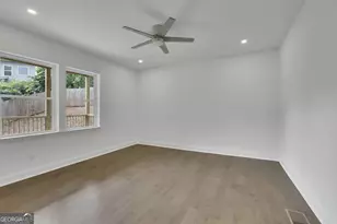 120 N Gwinnett St, Buford, GA 30518 - Photo 23