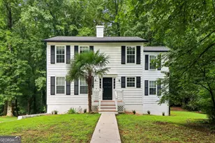 385 Tyson Cir, Roswell, GA 30076 - Photo 1