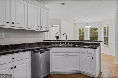 120 Hemlock Drive, Newnan, GA 30263 - Photo 9