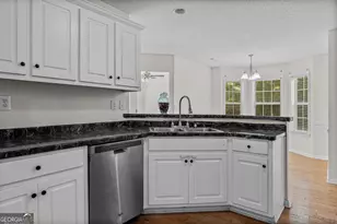 120 Hemlock Dr, Newnan, GA 30263 - Photo 9
