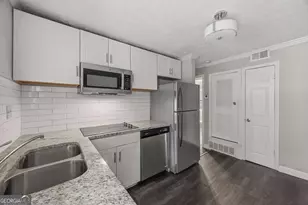 21 Delmont Dr N, Atlanta, GA 30305 - Photo 7