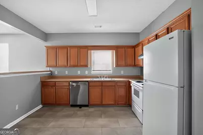 132 Hawkeye Lane, Conyers, GA 30012 - Photo 5