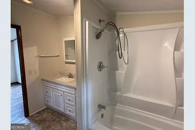6 Skyland Drive W, Locust Grove, GA 30248 - Photo 5