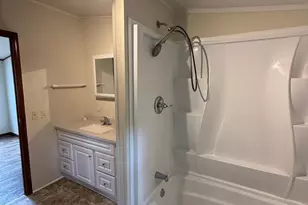 6 Skyland Dr W, Locust Grove, GA 30248 - Photo 5