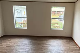 6 Skyland Dr W, Locust Grove, GA 30248 - Photo 3