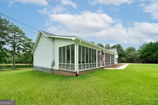926 Perkins Rd, Milner, GA 30257 - Photo 11