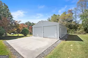 22 Laurel Park Dr, Cleveland, GA 30528 - Photo 3