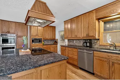 3009 Meadow Drive, Marietta, GA 30062 - Photo 11