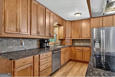 3009 Meadow Drive, Marietta, GA 30062 - Photo 13