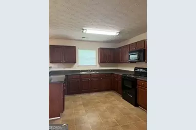 9423 Flowering Trail, Jonesboro, GA 30238 - Photo 3