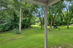165 Crowder St, Barnesville, GA 30204 - Photo 17