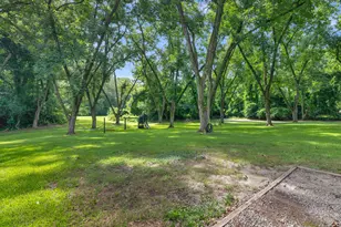 165 Crowder St, Barnesville, GA 30204 - Photo 19