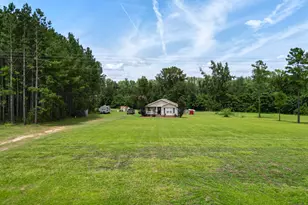 1327 R L Roberts Rd, Pembroke, GA 31321 - Photo 15