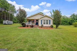 1327 R L Roberts Rd, Pembroke, GA 31321 - Photo 1