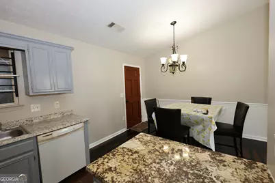 5589 Emerald Glen, Stone Mountain, GA 30088 - Photo 9