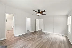 274 E Wright St, Winder, GA 30680 - Photo 3