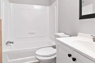 274 E Wright St, Winder, GA 30680 - Photo 7