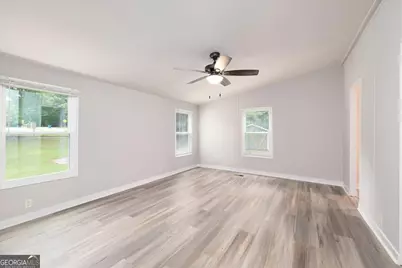 274 E Wright Street, Winder, GA 30680 - Photo 17
