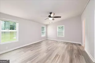 274 E Wright St, Winder, GA 30680 - Photo 17