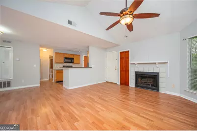 915 Wentworth Court, Johns Creek, GA 30022 - Photo 5