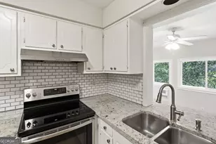 53 Chaumont Square NW, Atlanta, GA 30327 - Photo 21