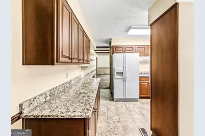 2405 Post Oak Tritt Road, Marietta, GA 30062 - Photo 11