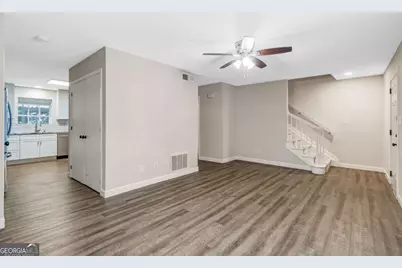 725 Anderson Walk, Marietta, GA 30062 - Photo 9