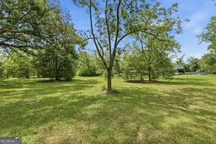 513 N Caswell St, Glennville, GA 30427 - Photo 33