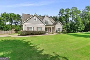 9 Couch Ct, Senoia, GA 30276 - Photo 1