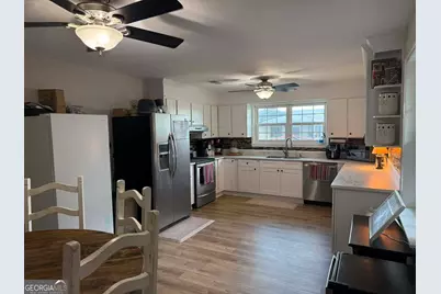 1214 E Barnard Street, Glennville, GA 30427 - Photo 9