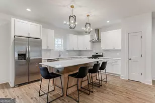 552 Clayton St, Commerce, GA 30529 - Photo 3