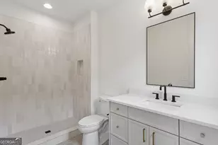 2471 Edwards Dr NW, Atlanta, GA 30318 - Photo 33