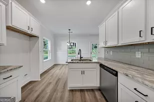 146 Chaucer Ln, Carrollton, GA 30117 - Photo 3