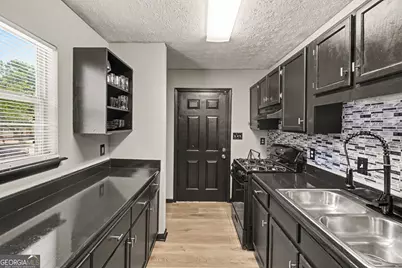 346 Henry Aaron Avenue SW, Atlanta, GA 30310 - Photo 11