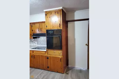 911 Jefferson Street NE, Milledgeville, GA 31061 - Photo 3