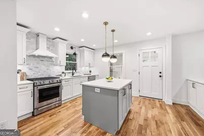 1875 Ravenwood Way NE, Atlanta, GA 30329 - Photo 11