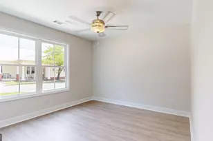 6 Roundtree St, Statesboro, GA 30458 - Photo 21