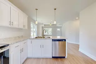 6 Roundtree St, Statesboro, GA 30458 - Photo 11