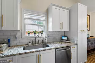 565 Jefferson Walk Cir, Jefferson, GA 30549 - Photo 15