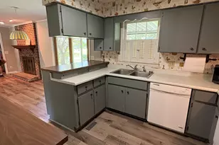 1340 5th Ave, Eastman, GA 31023 - Photo 11