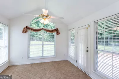 289 Marsha Way, Sharpsburg, GA 30277 - Photo 15
