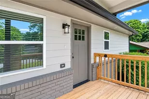 1639 Bridgeport Dr NW, Atlanta, GA 30318 - Photo 3
